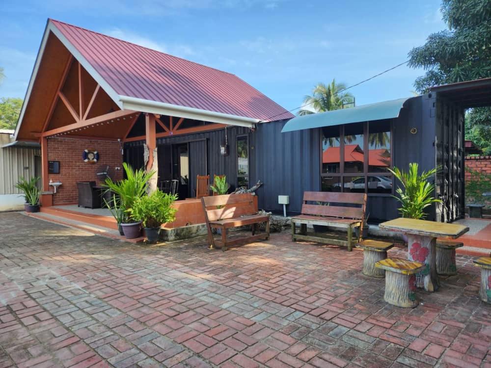 Homestay Umbai Kelana - Housity