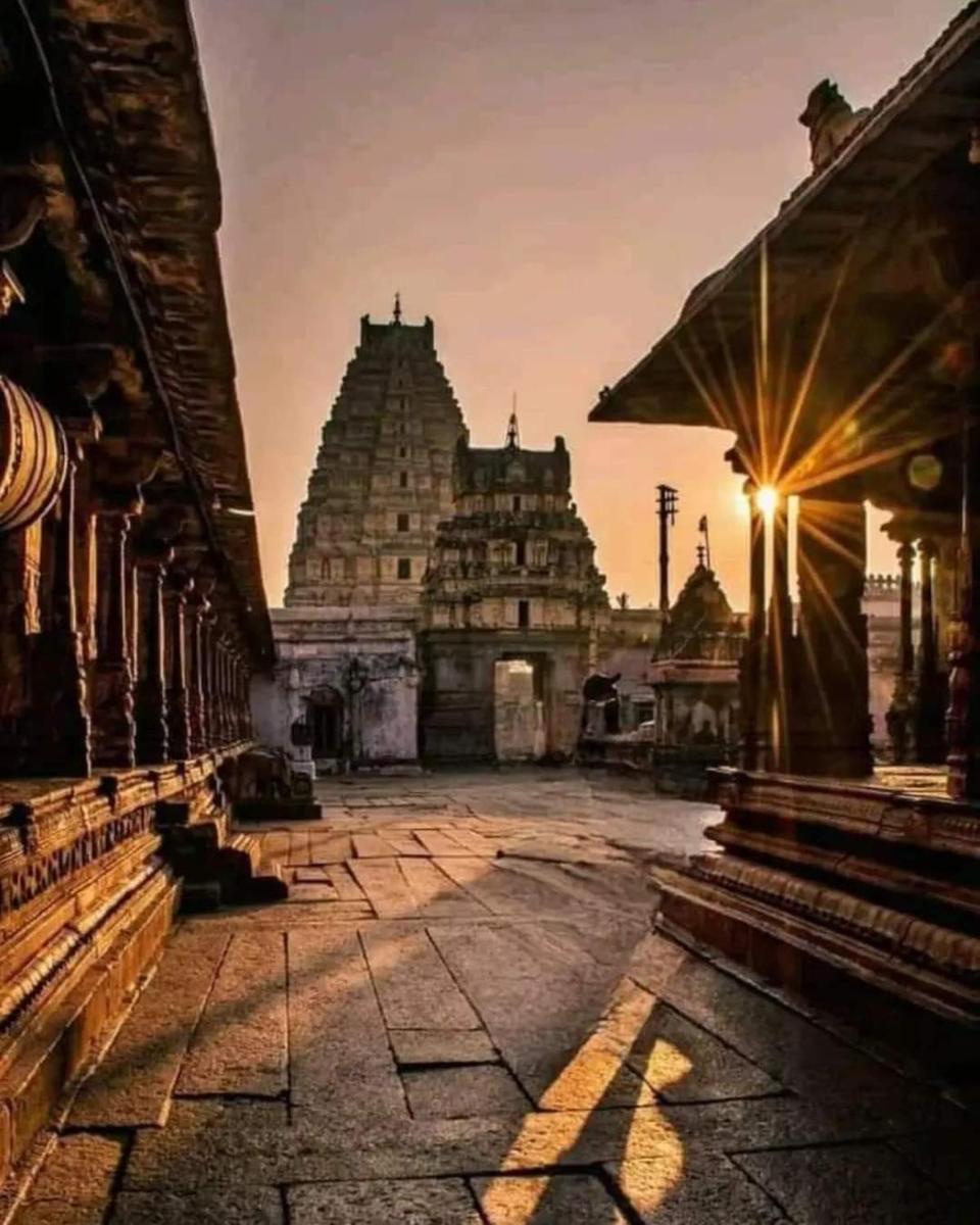 Lohit Homestay Hampi - Housity