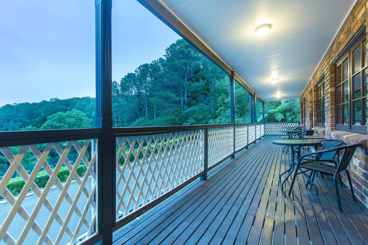 Montville Mountain Inn - Housity
