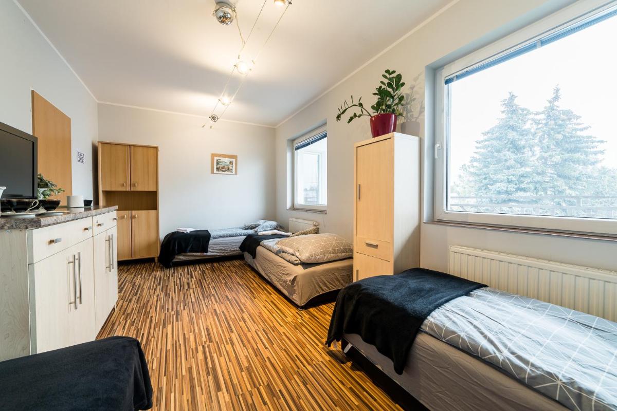 Pokoje nad pizzeri? - Housity