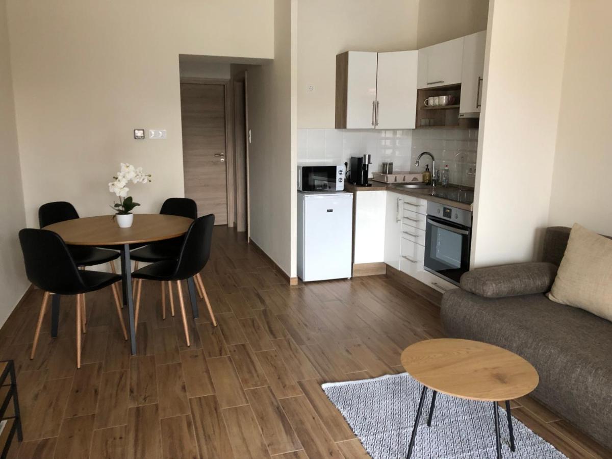 Vörösmarty apartmanház - Hizvo