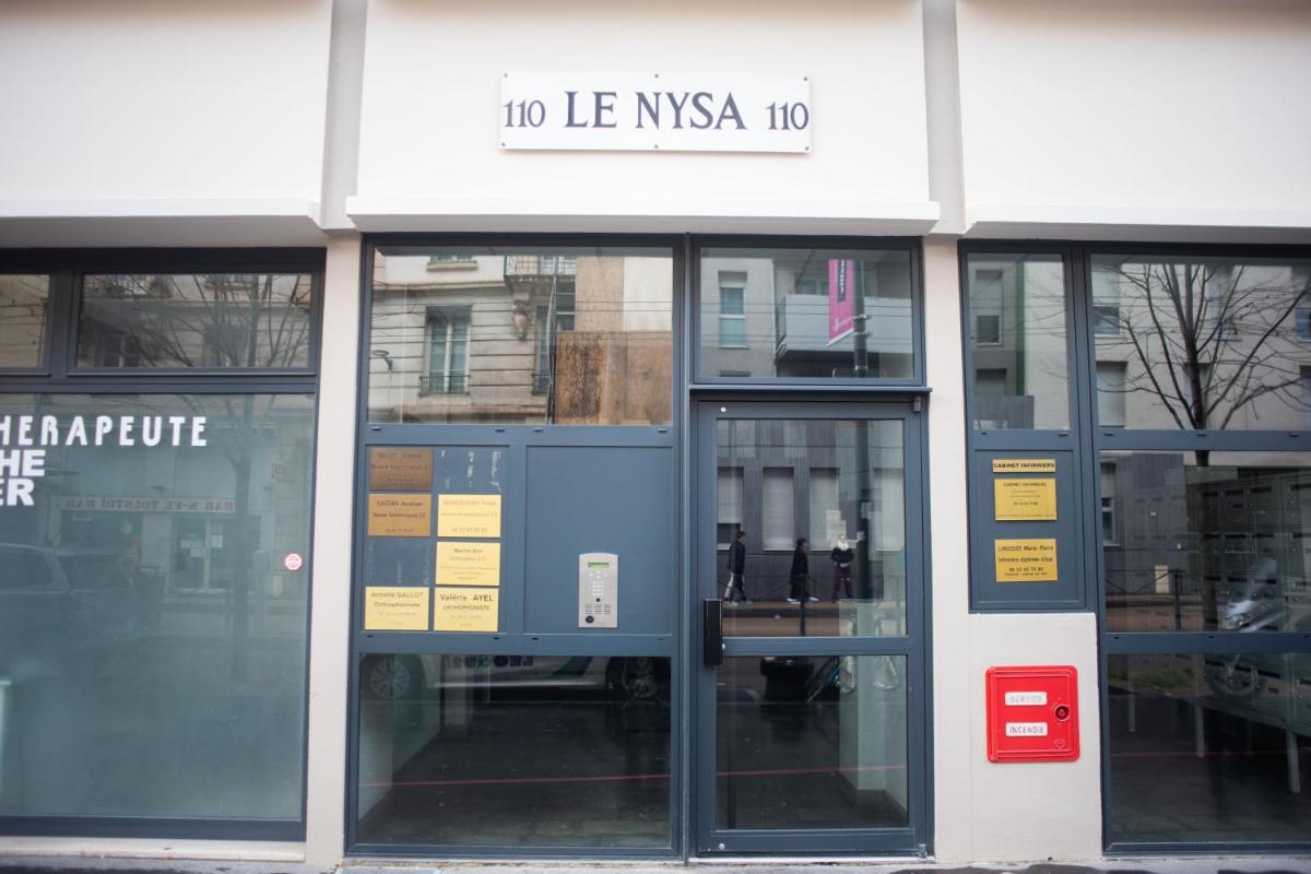 T2 Cosy & moderne avec Parking Privé Gratuit à Villeurbanne - Housity