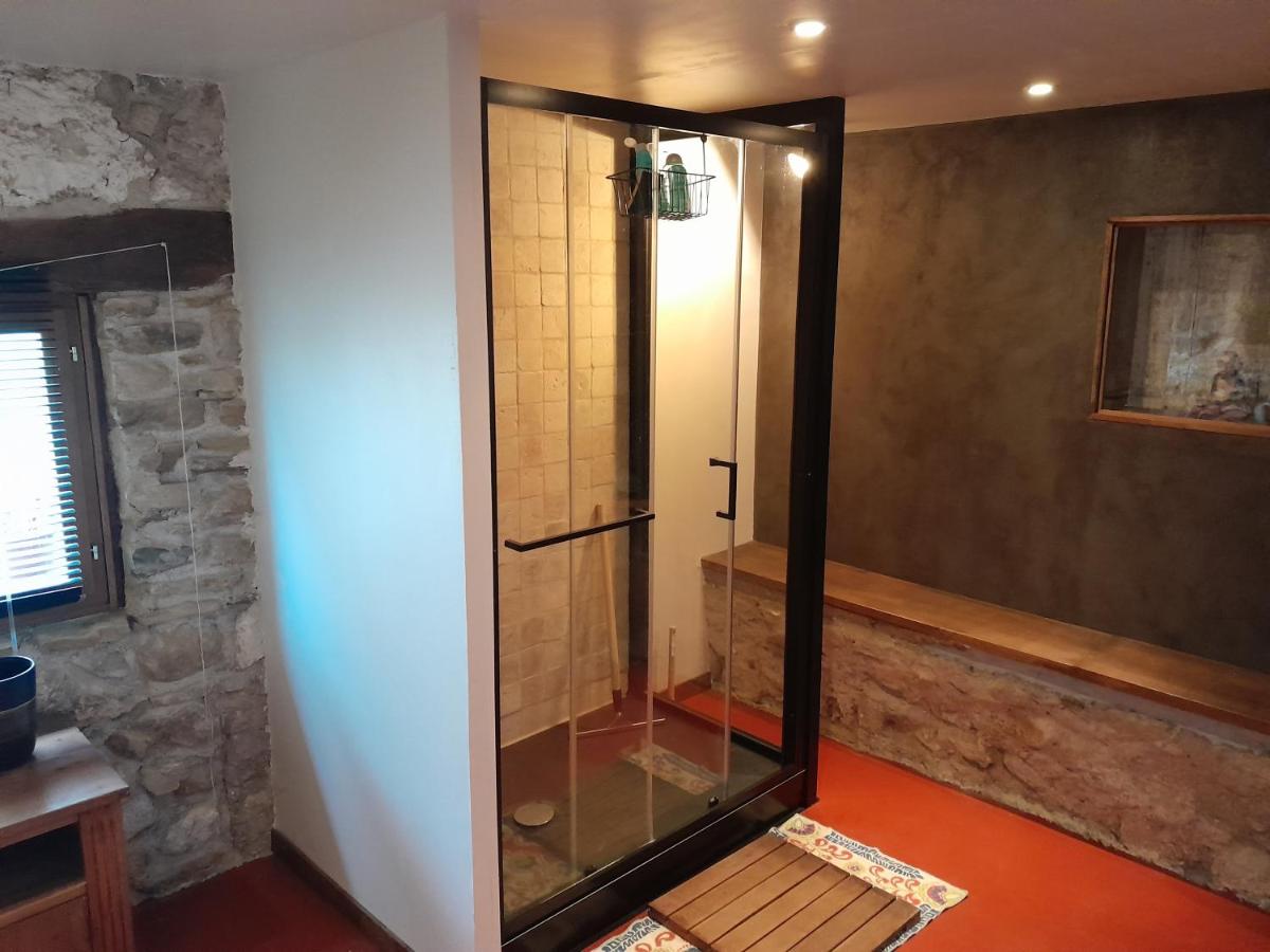 Grange rénovée et son jardin dans l'Avant Pays Savoyard - Housity