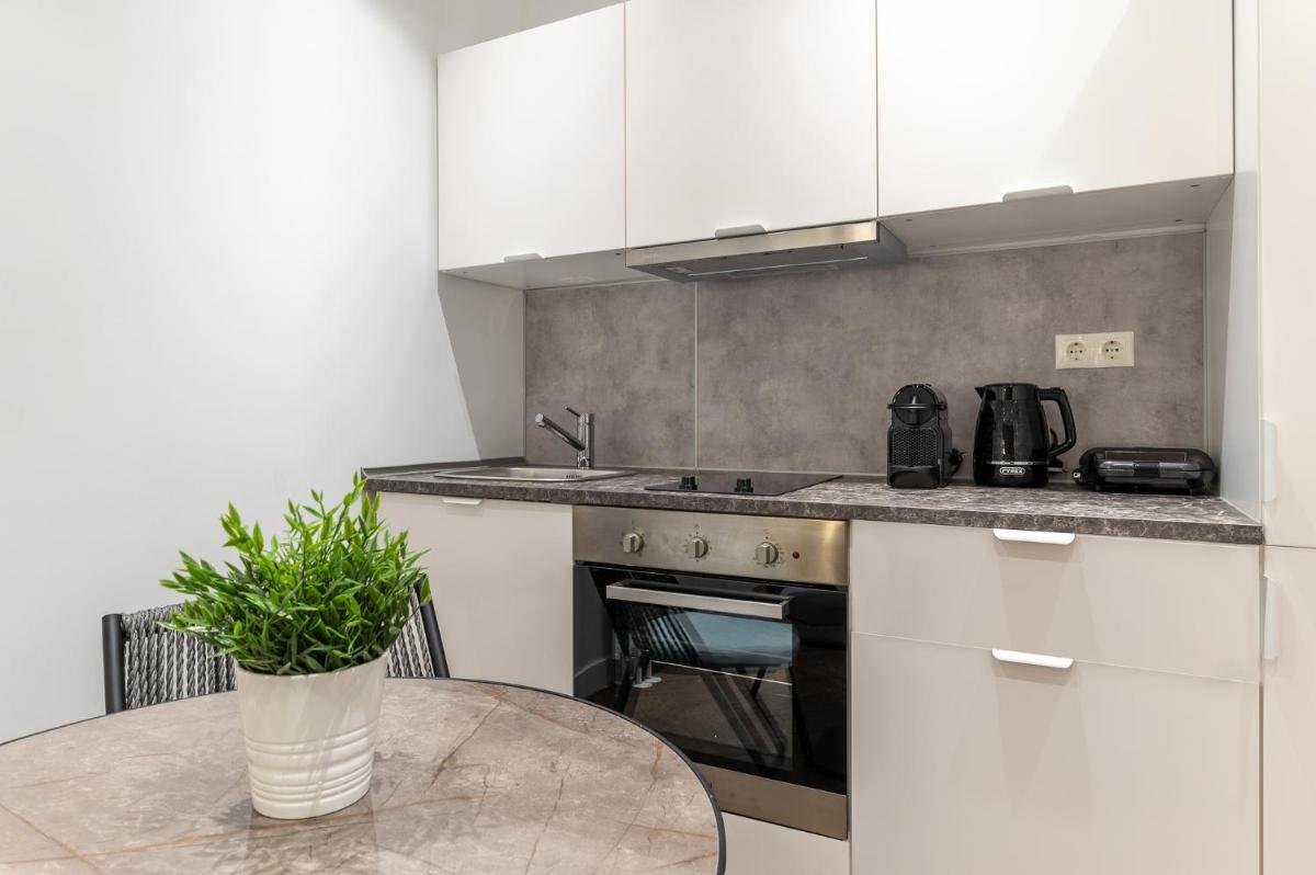 Phaedrus Living Luxury Studio Kolonaki Tsakalof - Housity