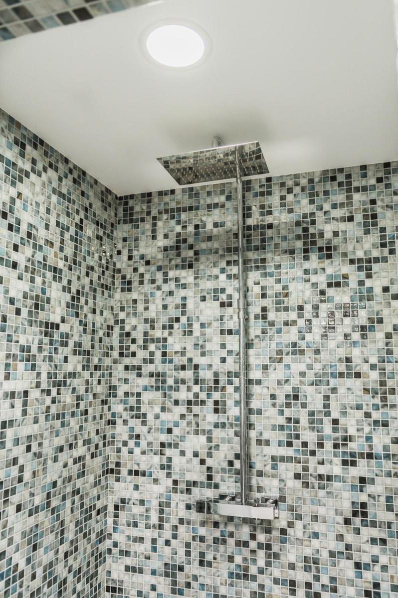Un baño de Nacavi Albir Aparthotel