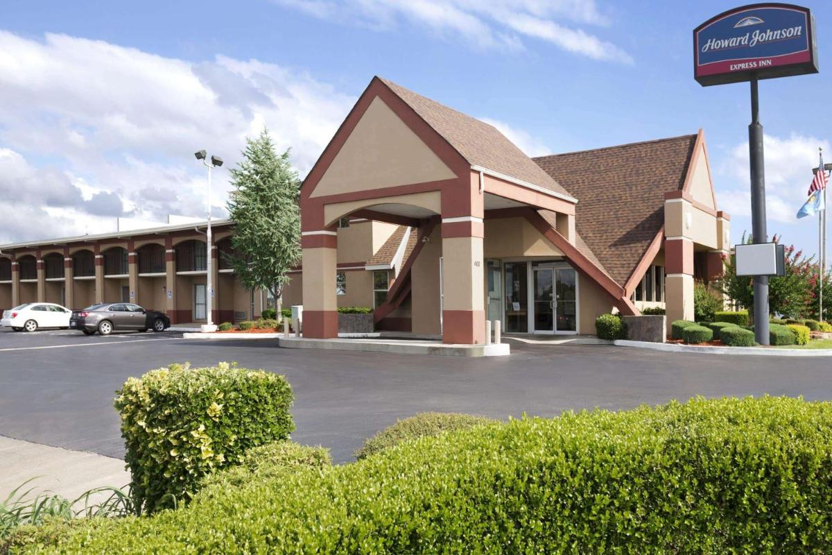 Howard Johnson by Wyndham Oklahoma City OKC Airport, Fairgrounds, I40 - Housity