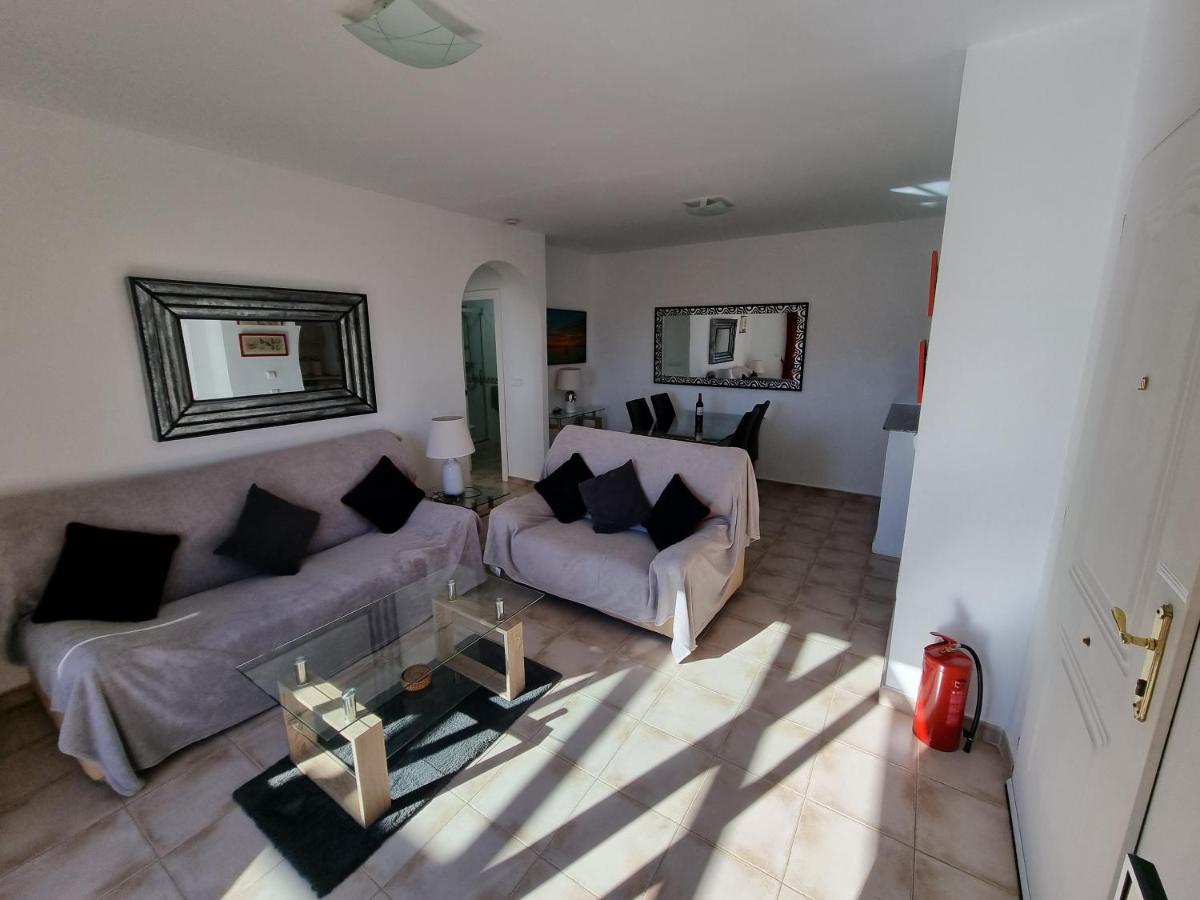 South Facing Apartment, Fantastic Sea Views,Terrace, 300m beach - Housity