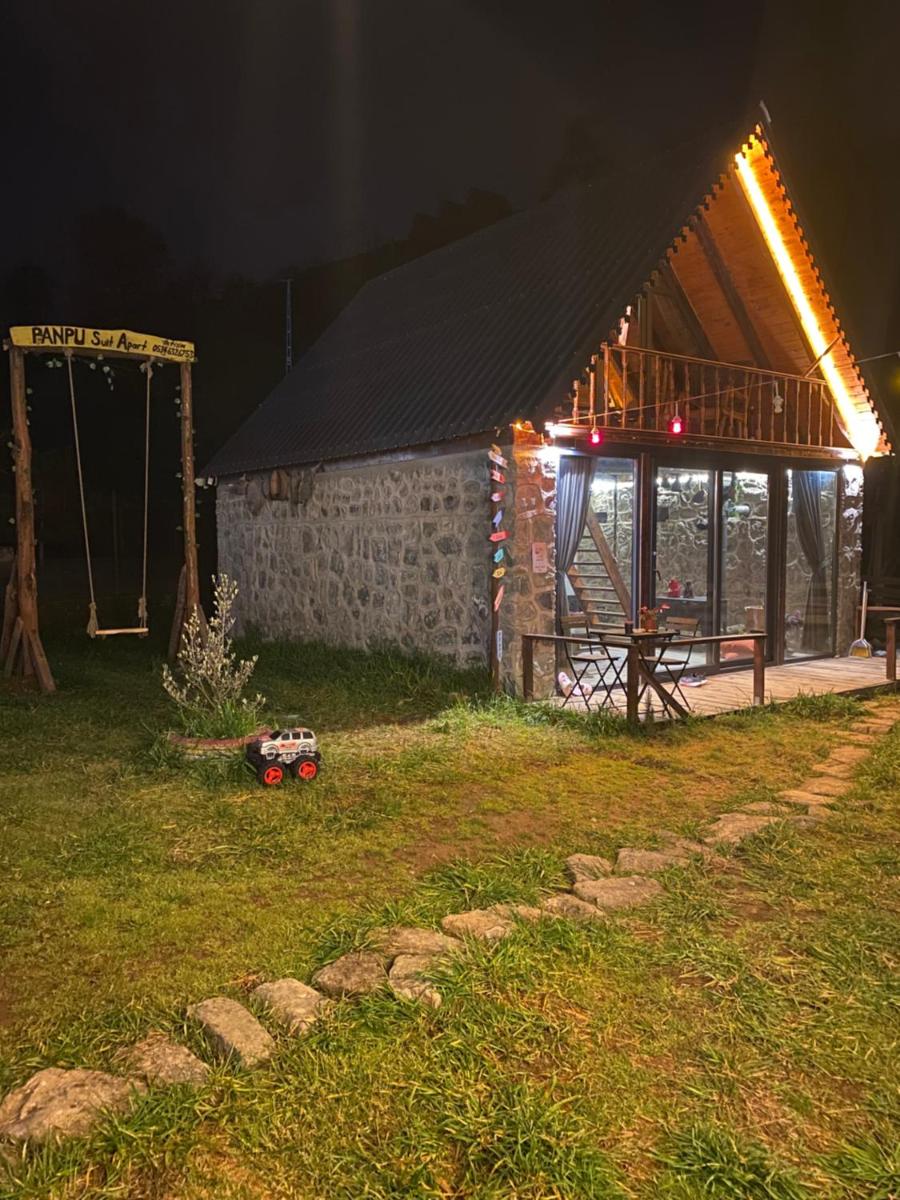 Panpubungalov - Housity