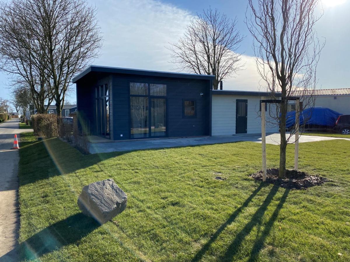 Recreatiepark Jachthaven De Veerstal Lathum - Luxe Chalet - Housity
