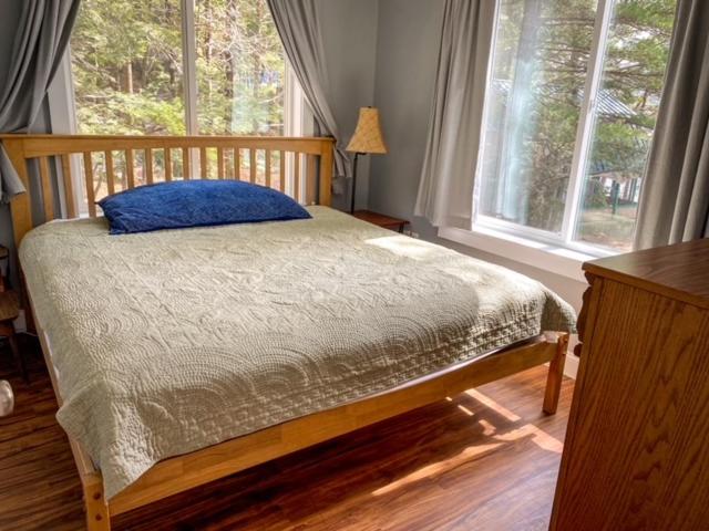 The Sunapee House and Sunapee Hideaway - Housity