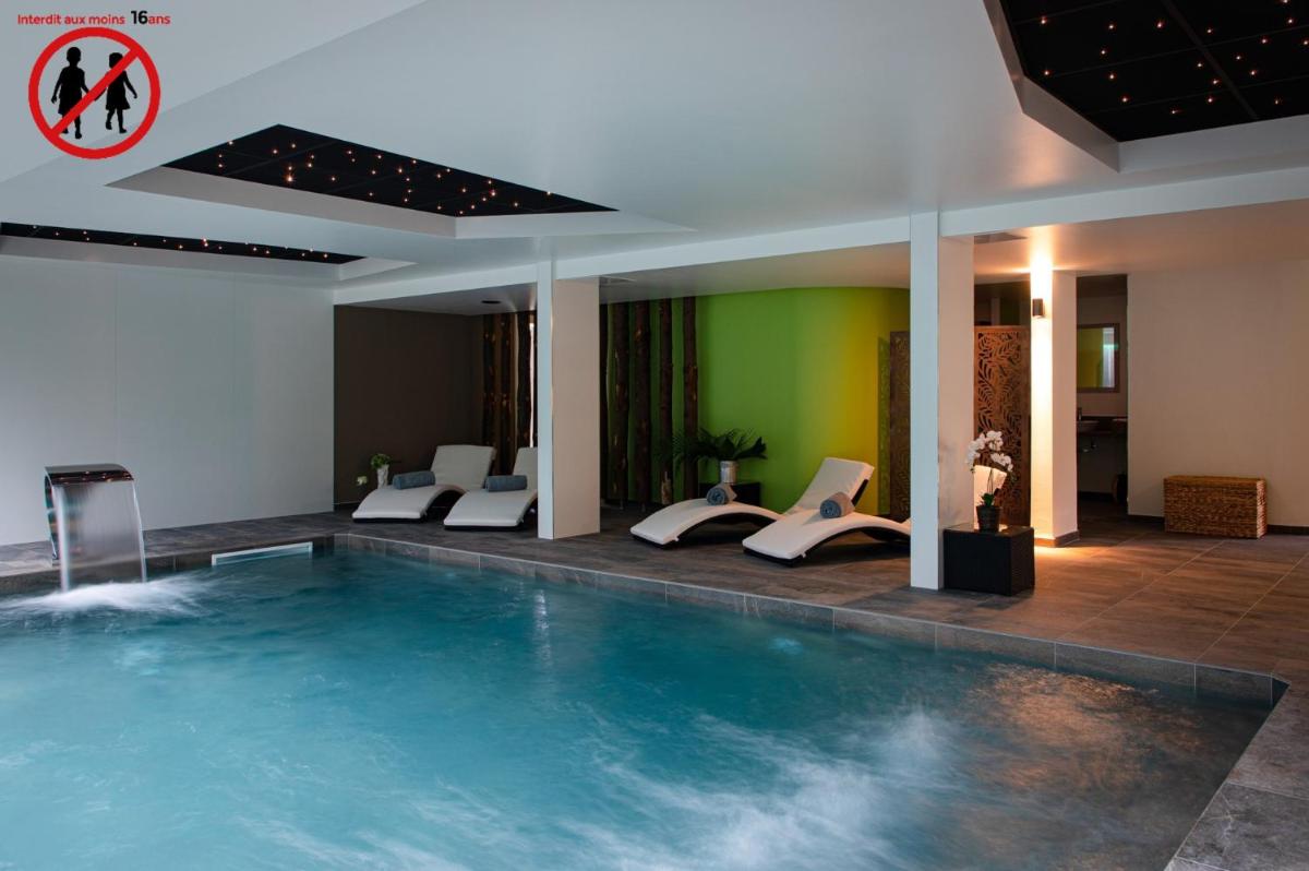 Piscine de l'établissement Europe Haguenau – Hotel & Spa ou située à proximité