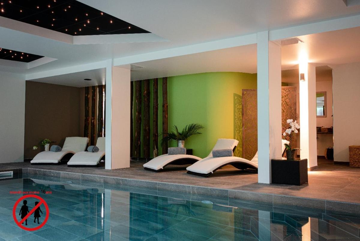 Piscine de l'établissement Europe Haguenau – Hotel & Spa ou située à proximité