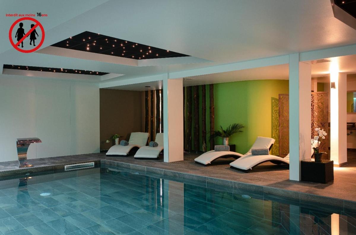 Piscine de l'établissement Europe Haguenau – Hotel & Spa ou située à proximité