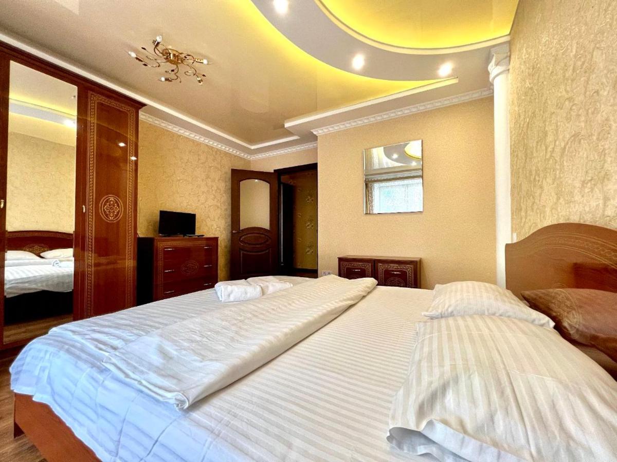 ApartPoltava ДВОКІМНАТНІ апартаменти, до 6 спальних місць, кутова ванна, КОРПУСНИЙ ПАРК, документи для відрядження - Housity