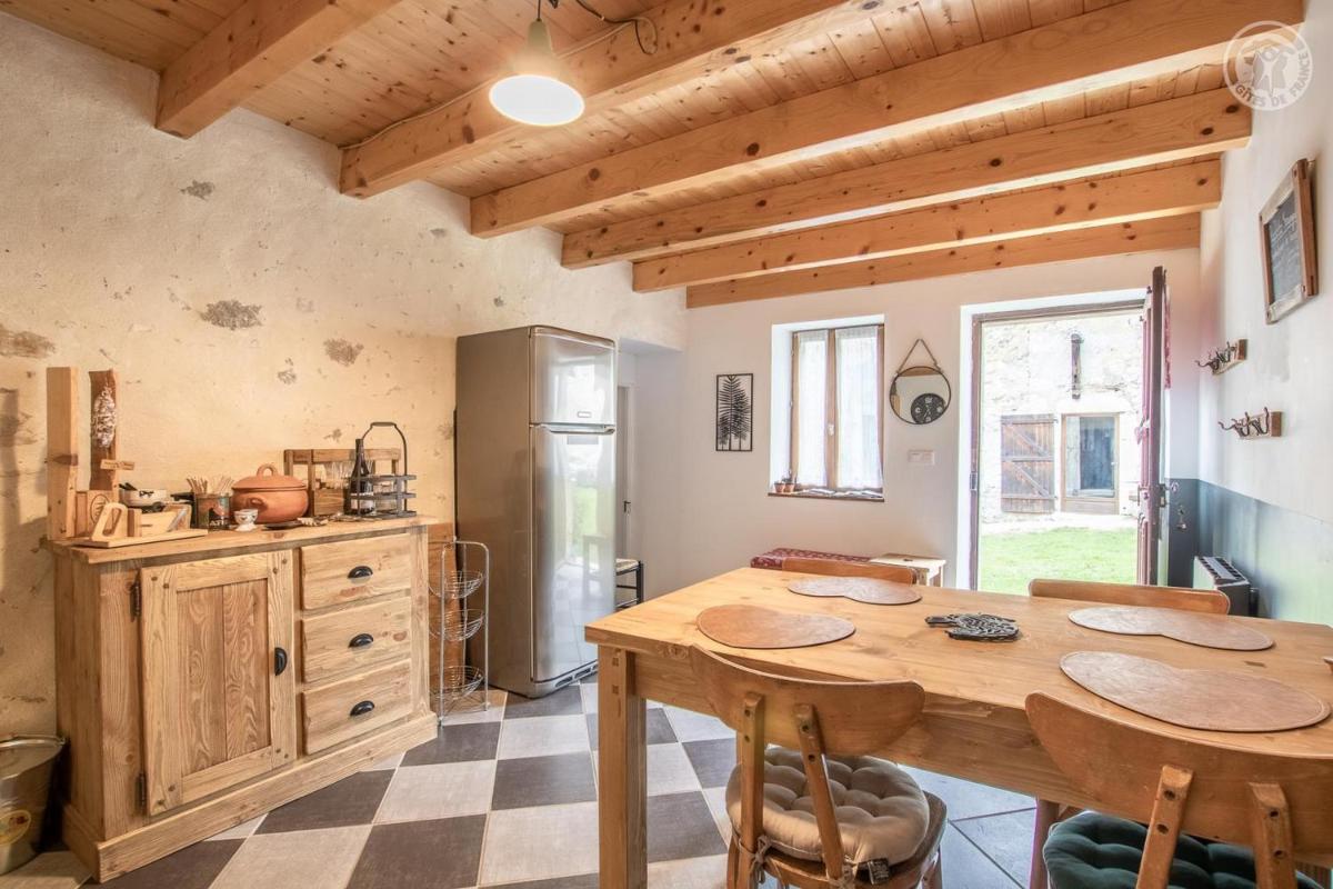 Gite la Montagnette - Housity