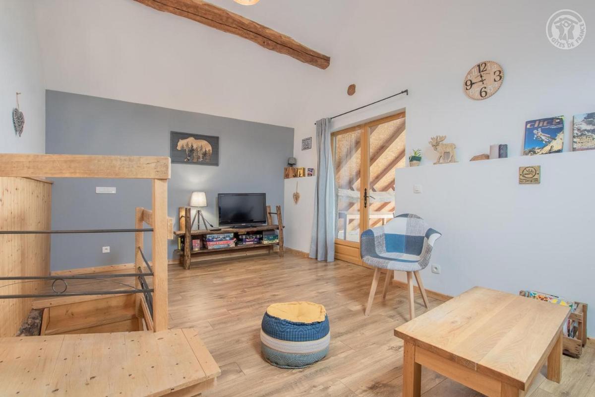 Gite la Montagnette - Housity
