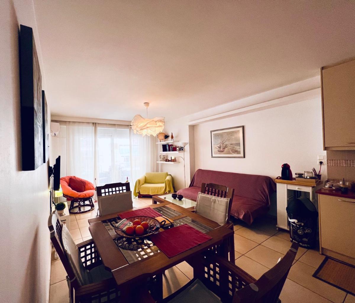 Suitetrails - Elenis Athens Apartment