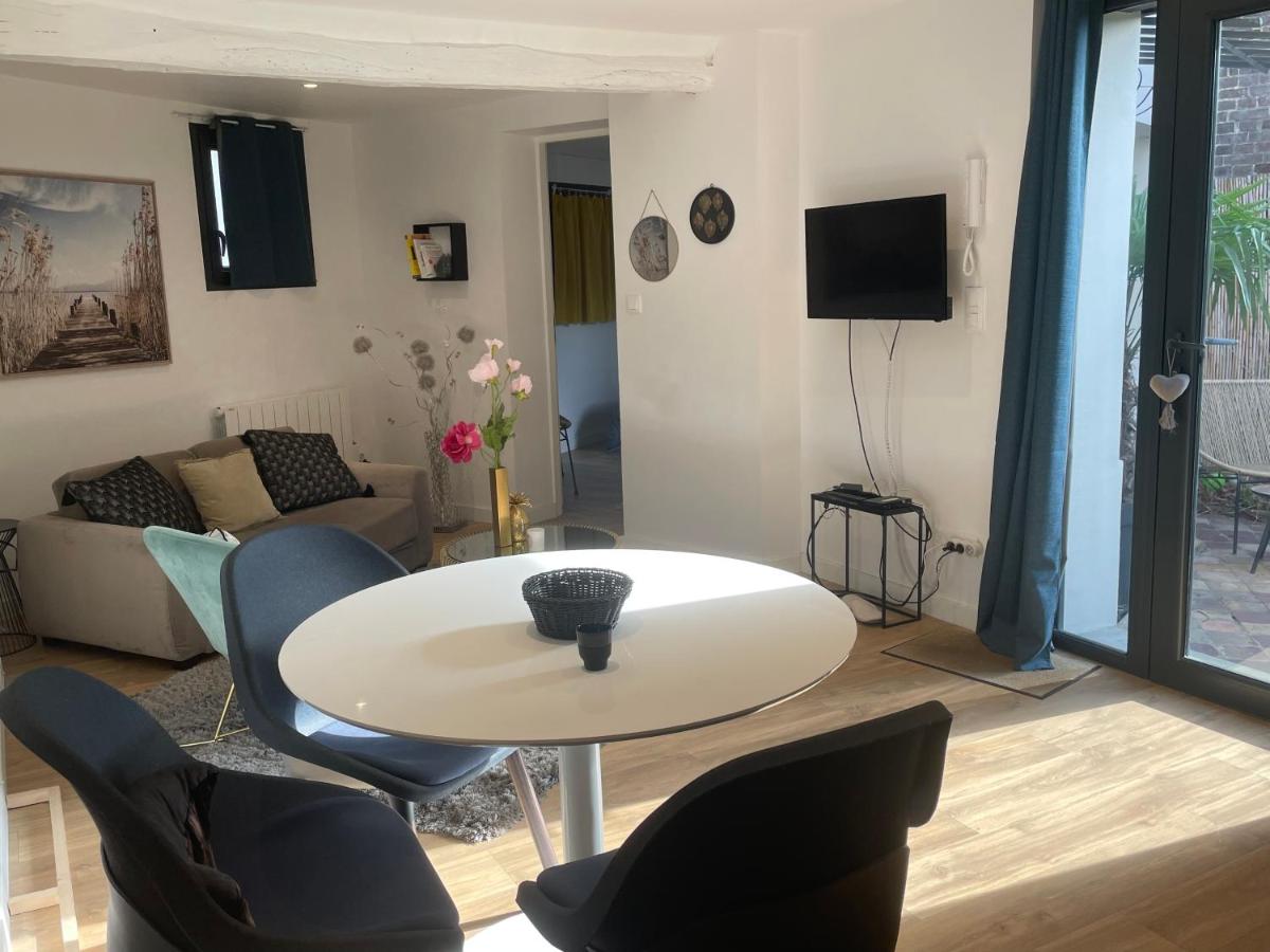 Joli appartement avec cour privée proche gare & centre ville - Hizvo