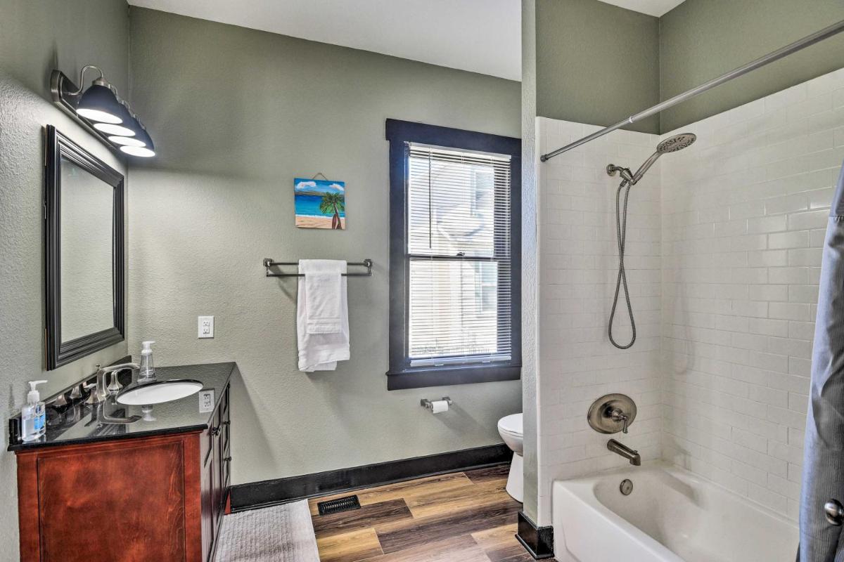 Downtown DeLand Home Walk to Stetson University! - Housity