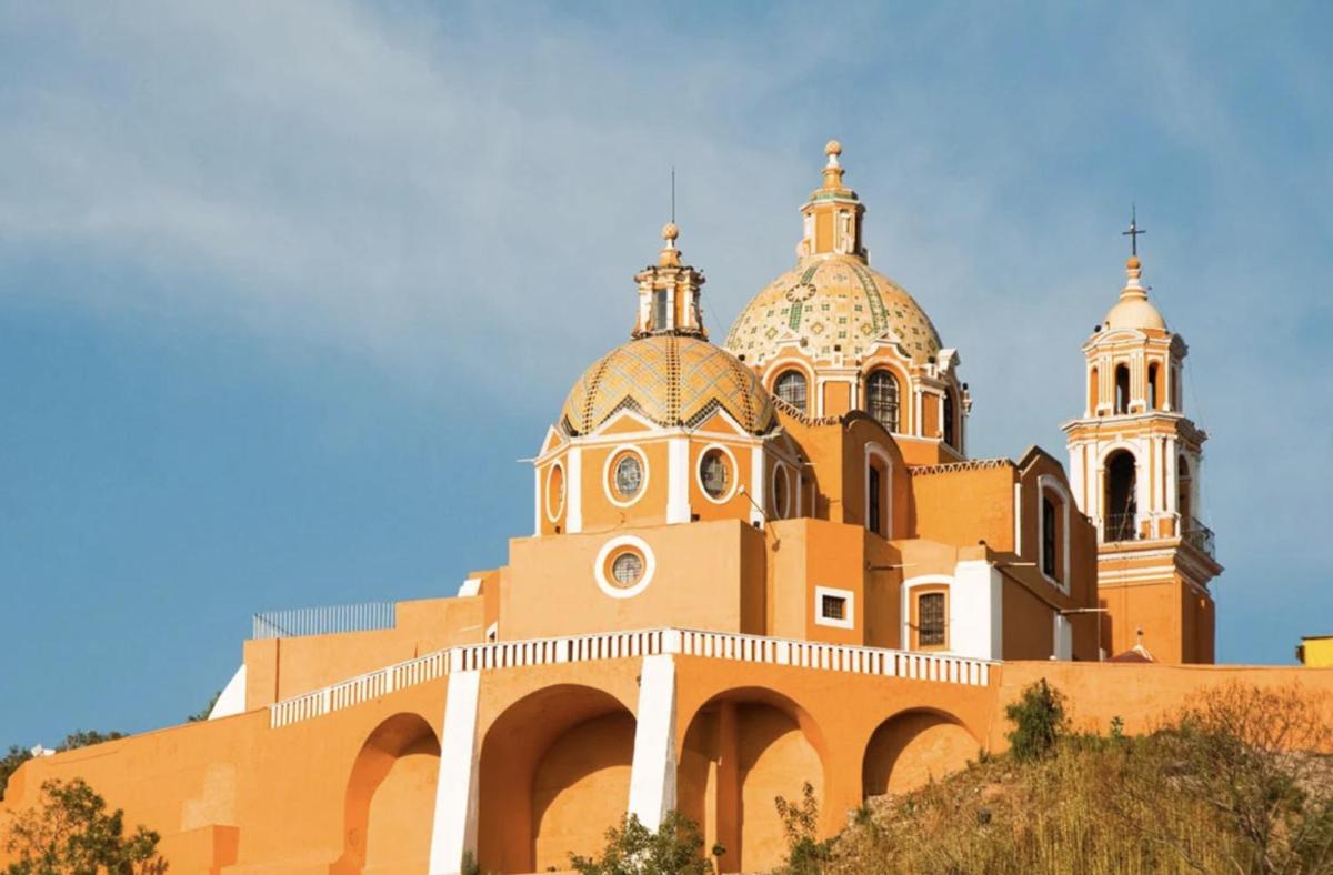 Hotel Urban Cholula - Housity