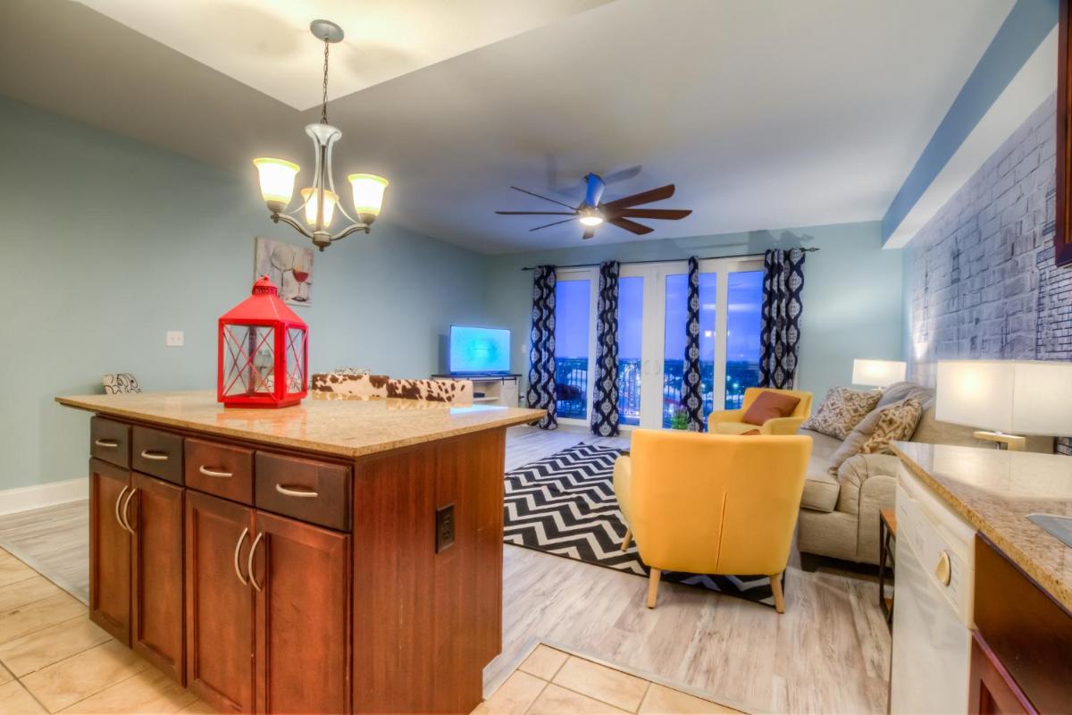 Laketown Wharf 1436 By Aneliya - Housity