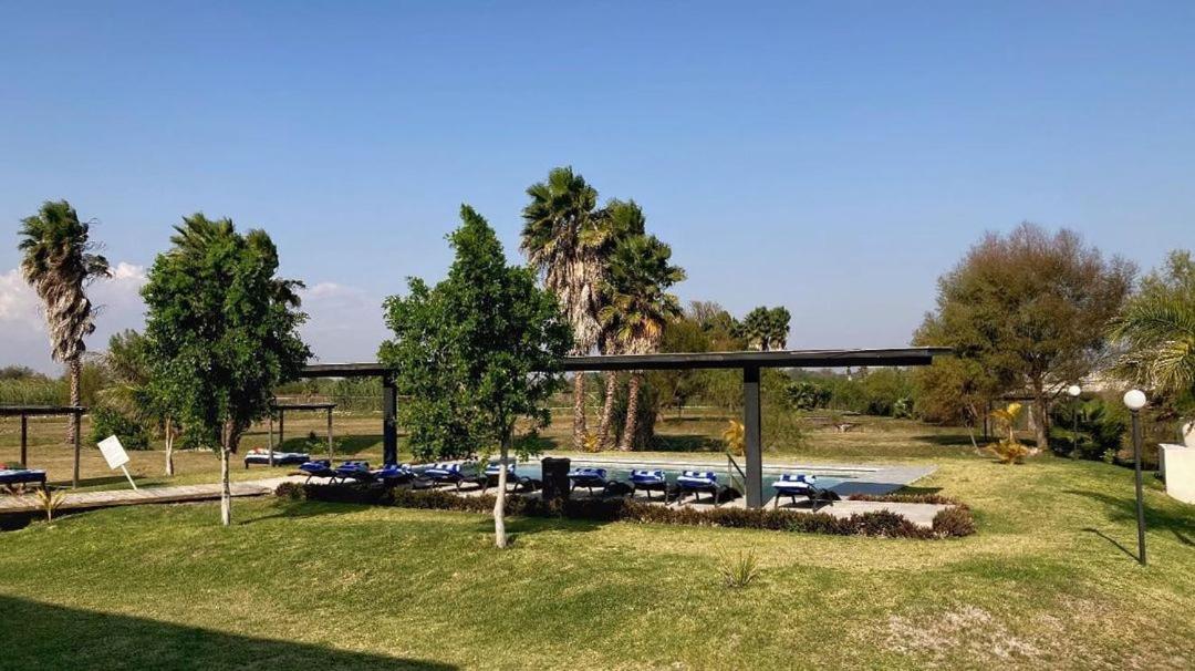 Suitetrails - Hotel Los Lirios