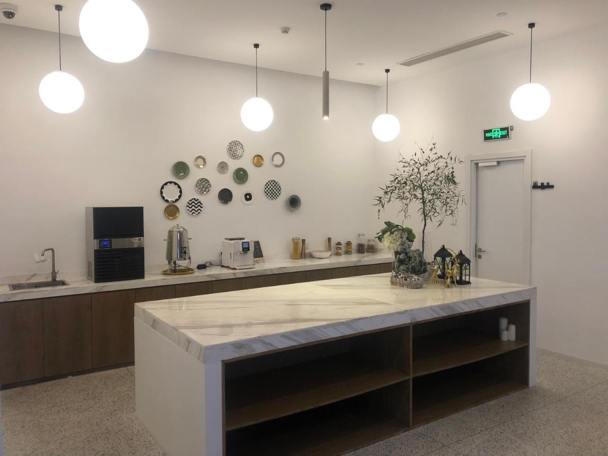 Suitetrails - basePLUS-BINJIANG Serviced Apartment