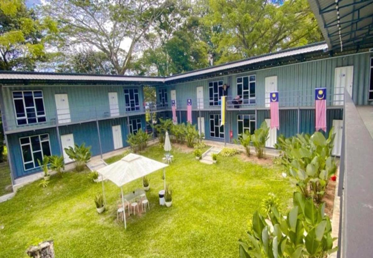 1108 Carebin Slim River - Housity