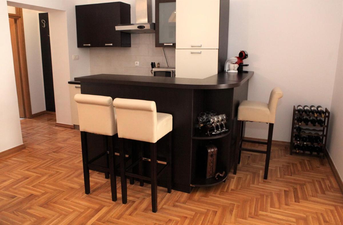 GoldStar Osijek - Housity