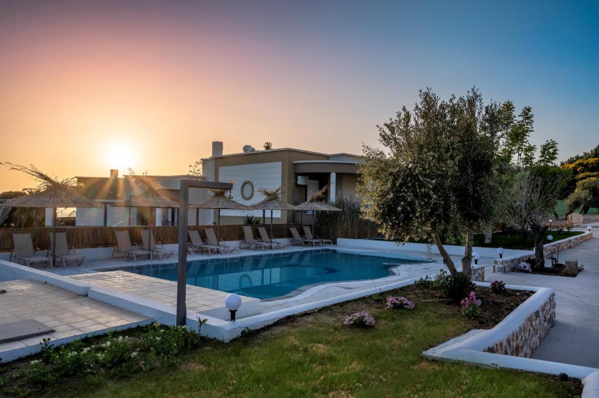Eva's Paradise Garden, Poolside Cozy Havens in Kos - Housity