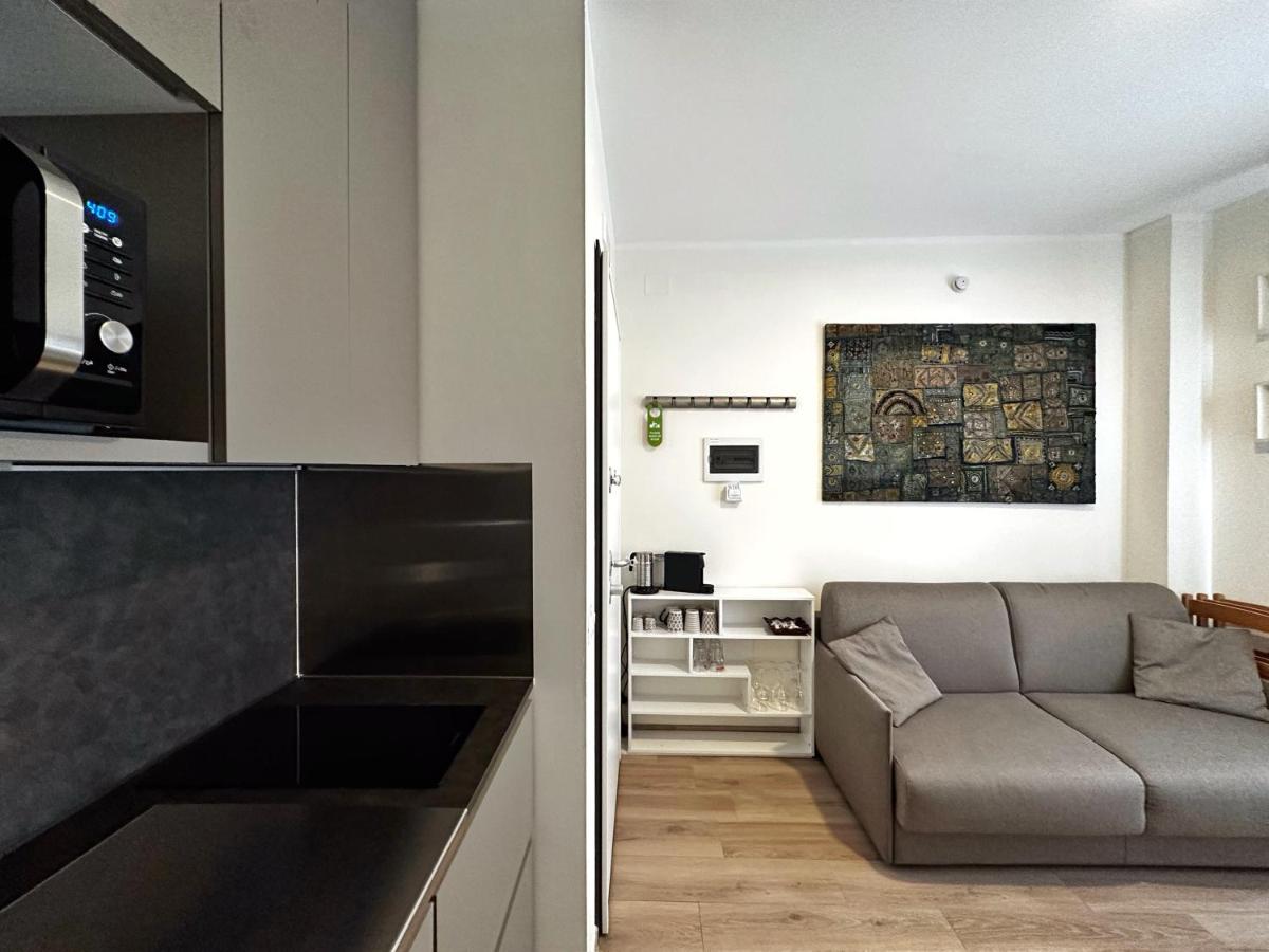 Extravaganza Room and Suite Apartment City Center - Housity