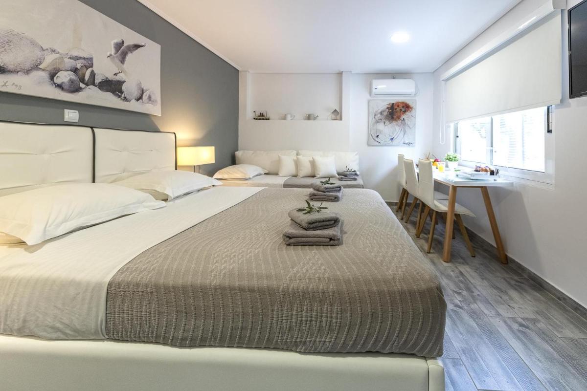 Comfort Stay Airport Studios - FREE shuttle from the Athens airport - Housity