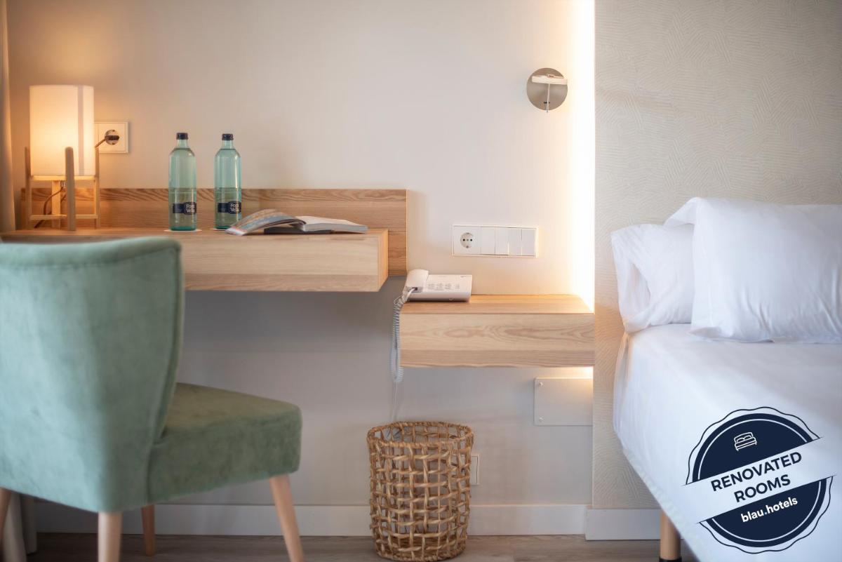 Cama o camas de una habitación en Blau Colònia Sant Jordi
