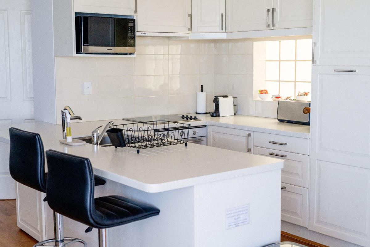 Cottesloe Beach View Apartments #11 - Housity