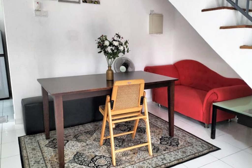 IRIS 55 Corner Lot House Spacious Outdoor With Wi-Fi - Housity