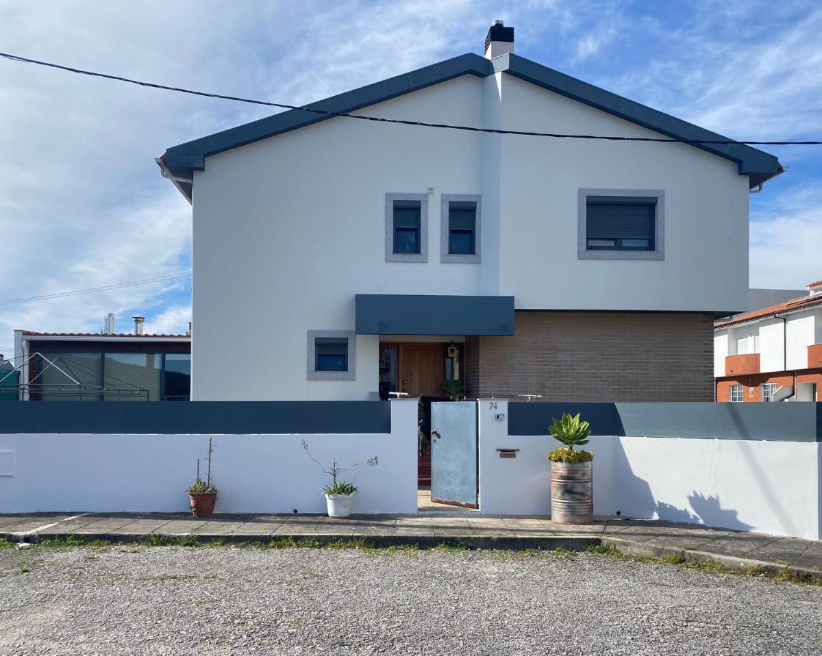 Barrosa House - Housity