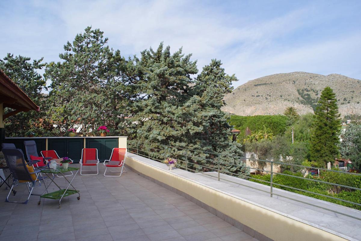Villa Flores a Mondello by Wonderful Italy - Housity