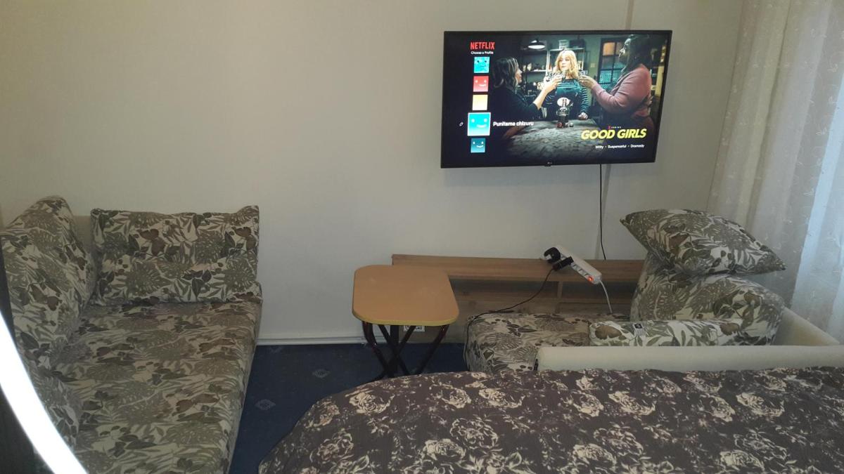Private Rooms and Flats Apartments - Housity