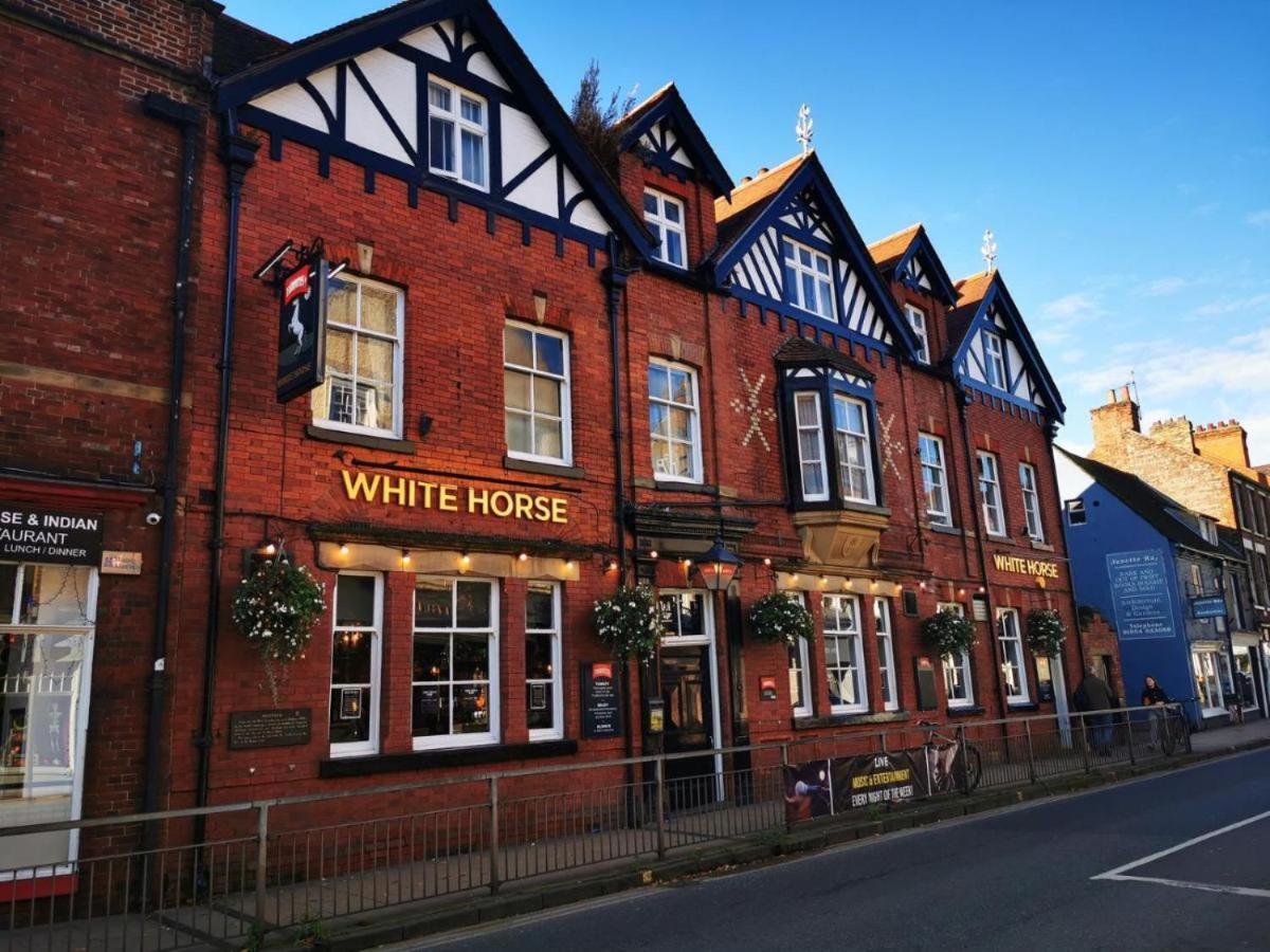 The White Horse - Housity