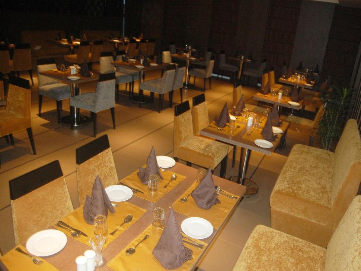 The Manor - A Boutique Hotel - Housity