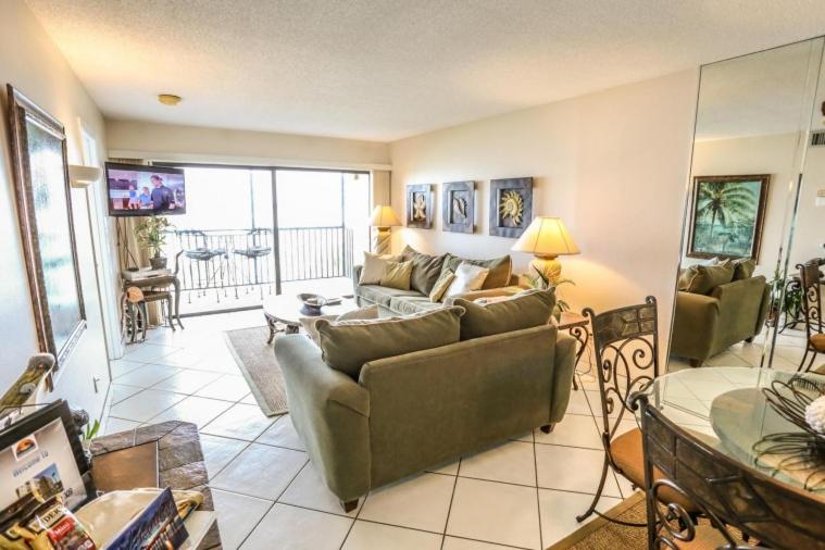 Windward Point 309 - Housity