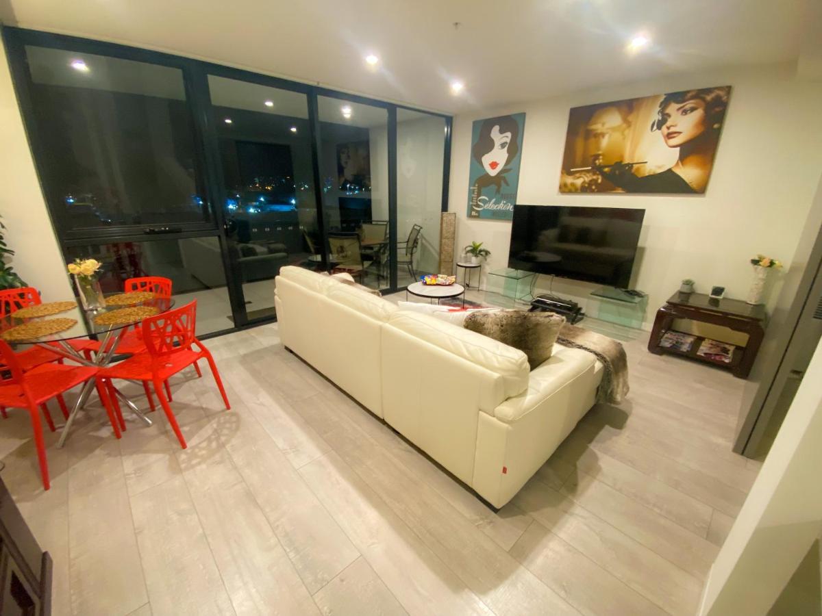 Modern, Clean, Luxury at the Right Price..... - Housity