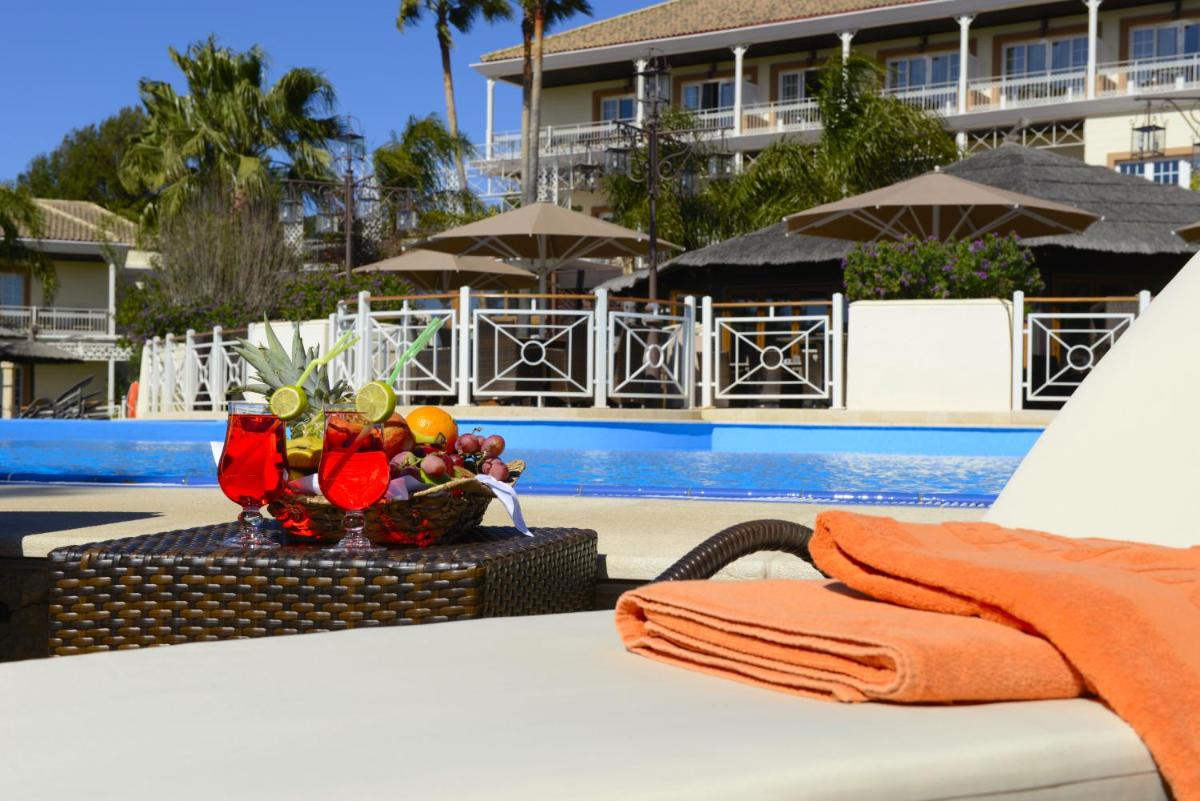 Un balcón o terraza de Lindner Hotel Mallorca Portals Nous, part of JdV by Hyatt