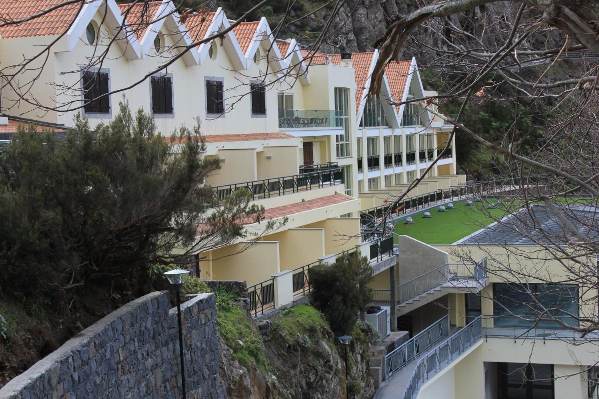 O edifício onde o hotel está situado