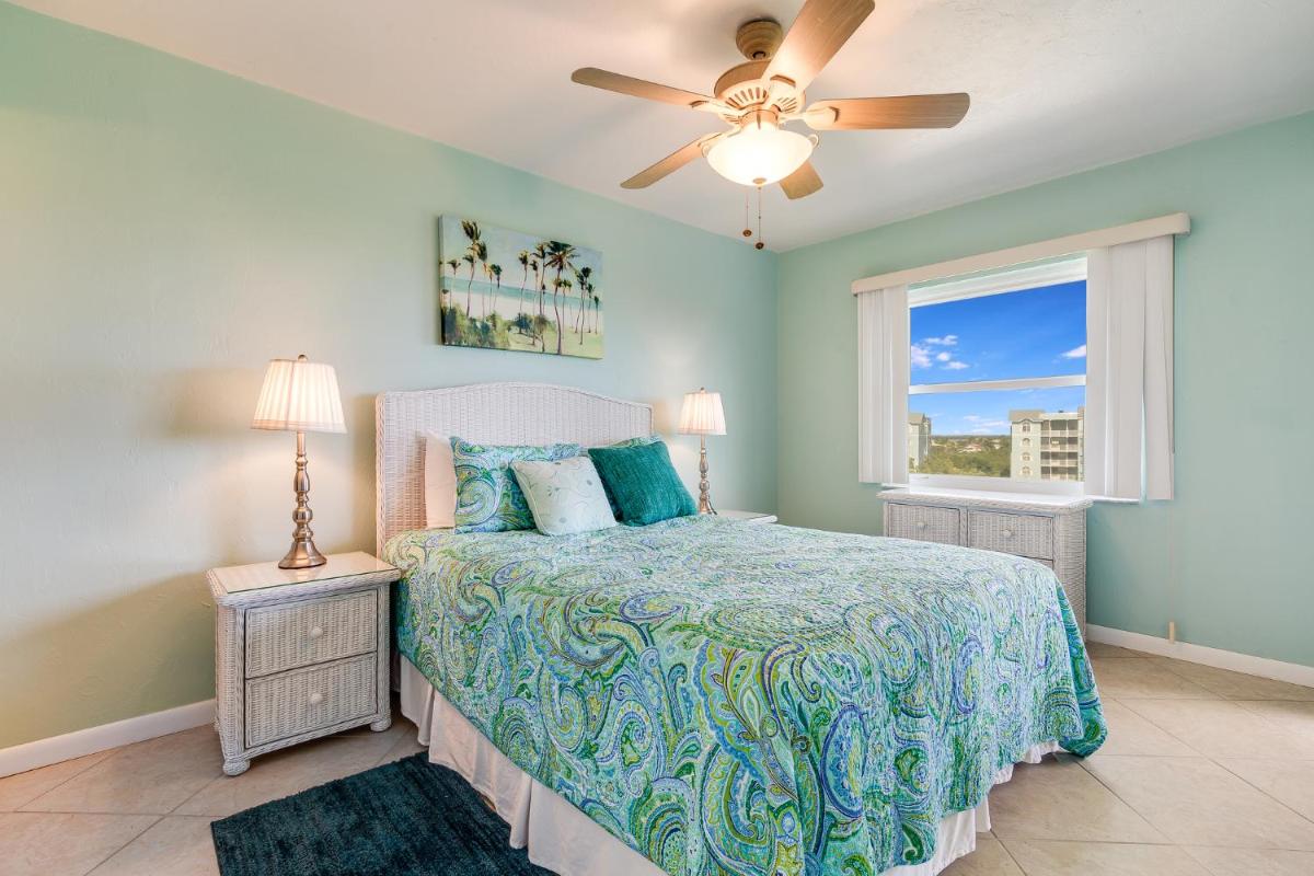 Estero Cove 352, 2 Bedrooms, Sleeps 4, 5th Floor, Elevator, Heated Pool - Housity