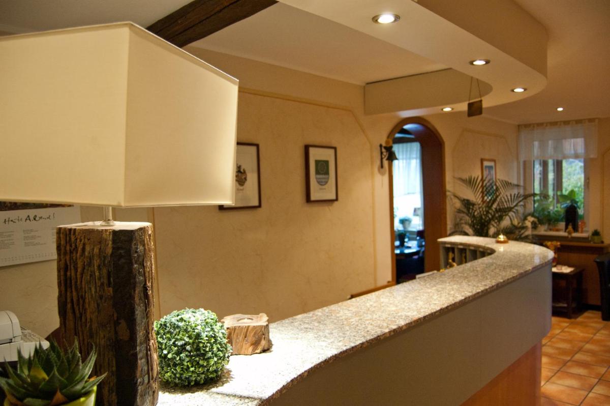 Hotel & Restaurant Ernst - Housity