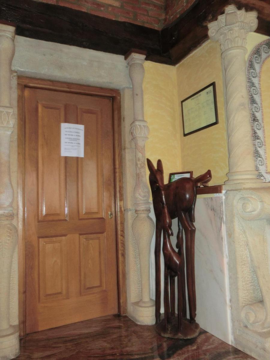 Hotel Las Ruedas - Housity