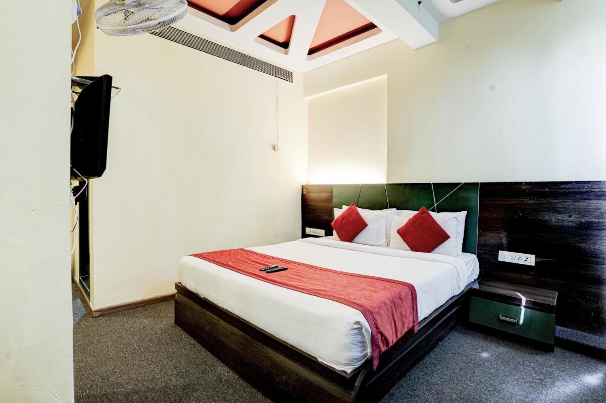 Hotel R R Suites - Near LODHA Xperia Mall - Housity