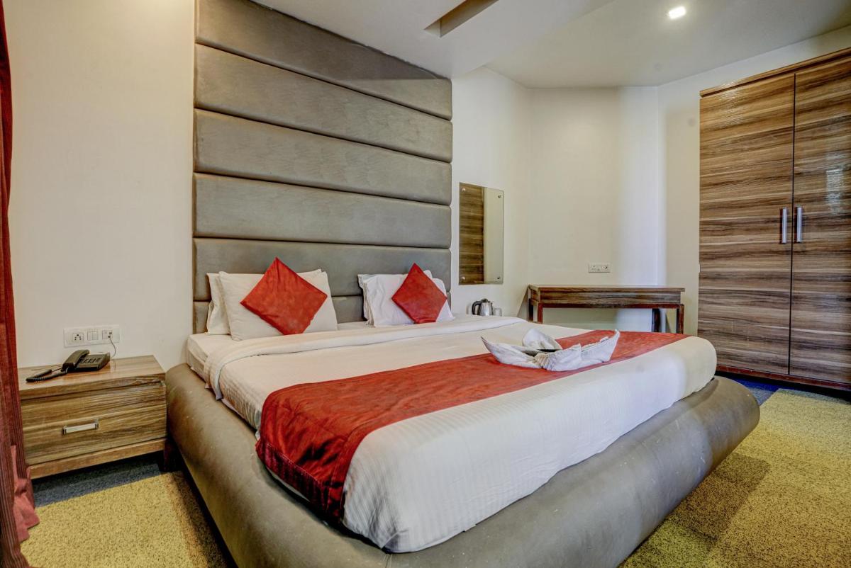 Hotel R R Suites - Near LODHA Xperia Mall - Housity