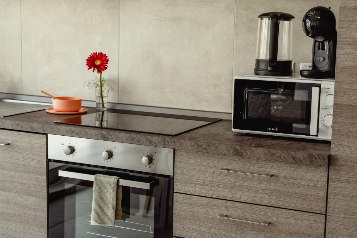 Suitetrails - Designer 2 Beds in Sliema Centre